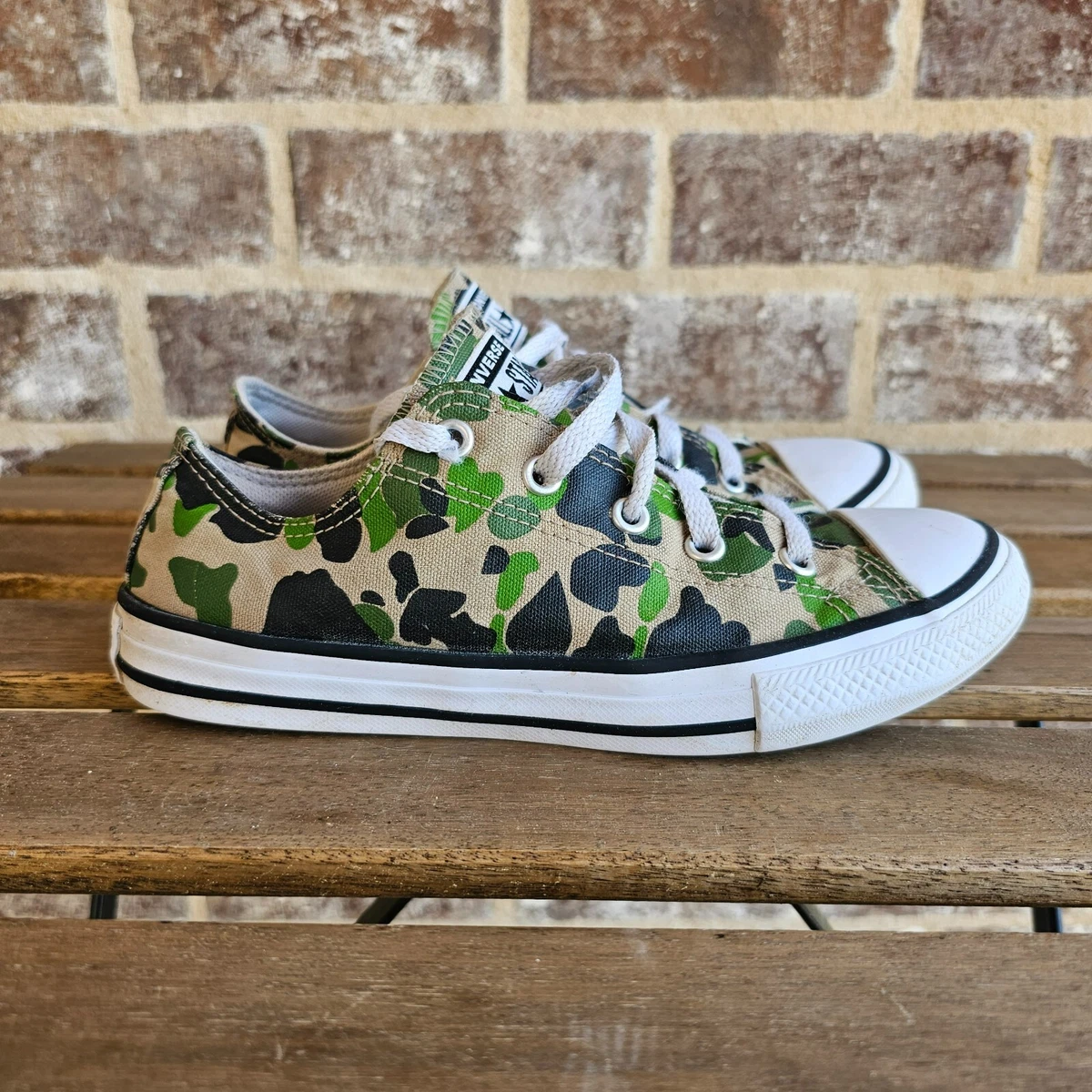 Camo chuck taylors low clearance top