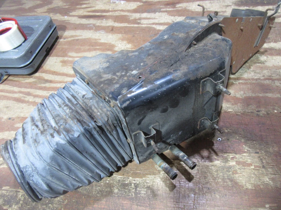 Ford F100 250 1961-1966 camión calefacción núcleo carcasa conducto montaje estuche Foto 2 de 4