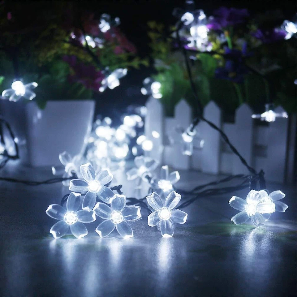 Cadena de luces de flores de hadas con energía solar 14M 100 LED para jardín exterior blanco frío Foto 3 de 4