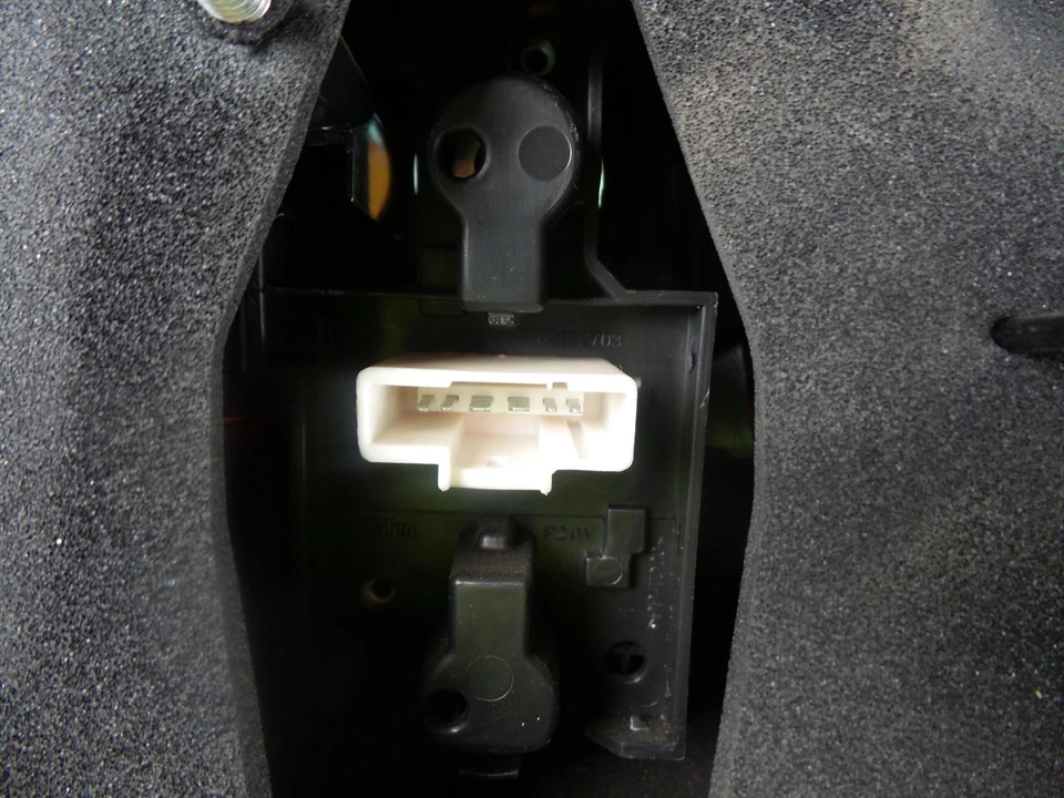 89034070 PILOTO TRASERO IZQUIERDO / 143083 PARA CITROËN C3 II SC_ 1.4 HDI 70 - Immagine 3 di 4