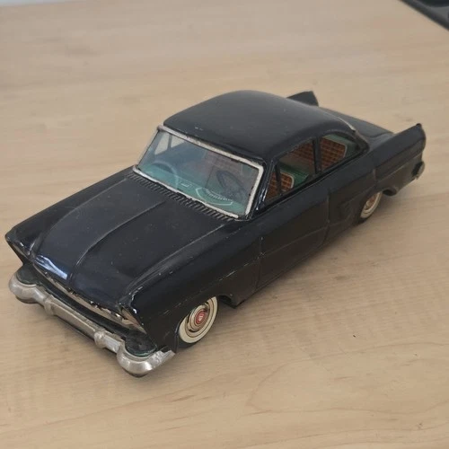 bandai Tin friction Toy Car 1957 ford Taunus 4 door sedan vintage