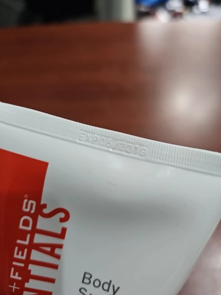 Rodan + Fields Essentials 50 SPF Face + Body Sunscreen 5 fl oz 150 ml Exp 2/2028 - Image 4 of 4