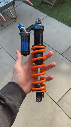 Fox DHX2 Coil Shock - Picture 1 of 9