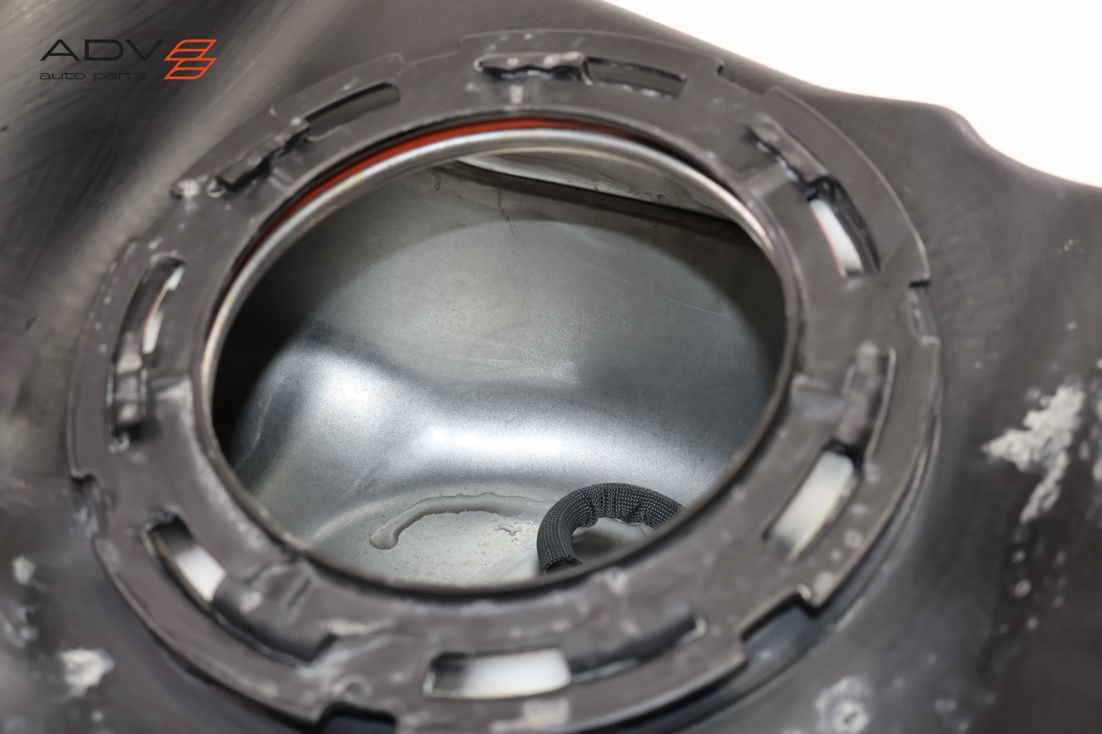 2017 - 2020 MASERATI GHIBLI 3.0L FUEL GAS TANK RESERVOIR OEM