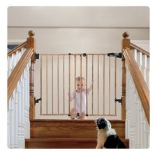 Metal Wooden Pattern Baby Gate for Stairs - Safety Gate