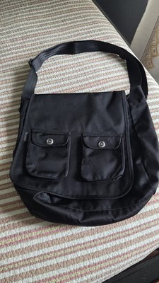 COLUMBIA  MESSENGER BAG IN BLACK Adjustable Pockets 