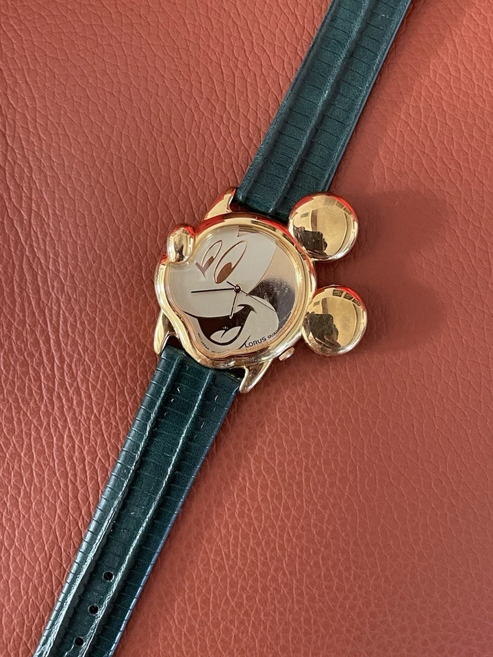 Reloj Lorus by Seiko Mickey Mouse década de 1990 RARO correa de cuero Foto 2 de 4