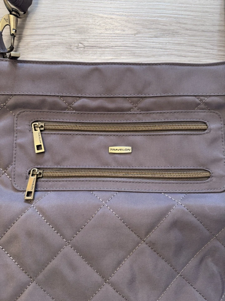 Bandolera Travelon Antirrobo Dos Cremallera Acolchada Bloqueo RFID A Prueba de Cortes Foto 4 de 4