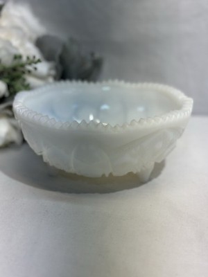 John E Kemple Deep Pressed Milk Glass Bowl Daisy /w Buttons & Hobnail Pattern