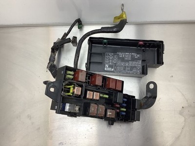 Subaru Forester SG 2004 Benzin Sicherungskasten komplett MB100100B MBL23077