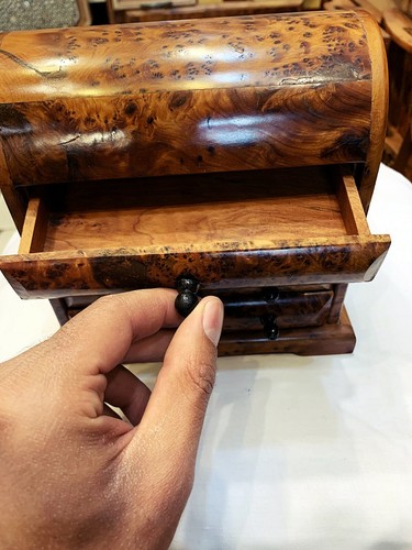 Piccolo mobiletto vintage in legno di teak fatto a mano intagliato Marocco - Foto 11 di 12