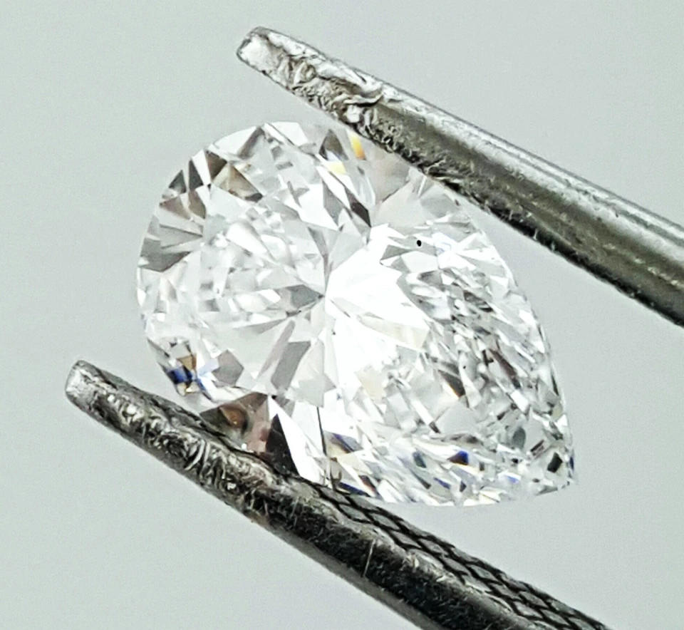 Diamond  1.02CT Loose Pear Cut 100% Natural Brilliant D Color VS2 GIA Certified - Image 2 of 4