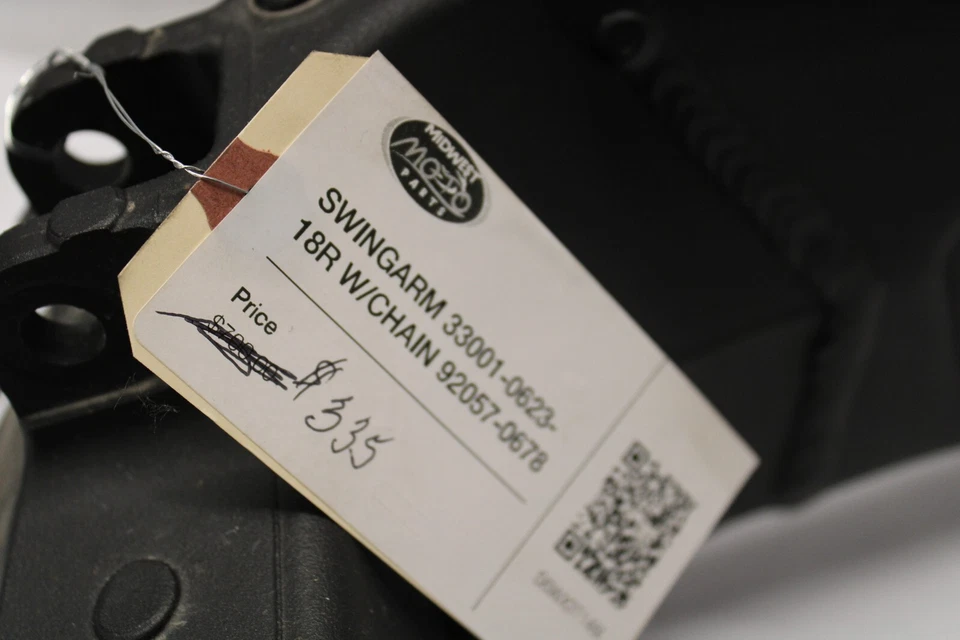 SWINGARM 33001-0623-18R CON CADENA 92057-0678 2016 Kawasaki Versys 650 Foto 2 de 4