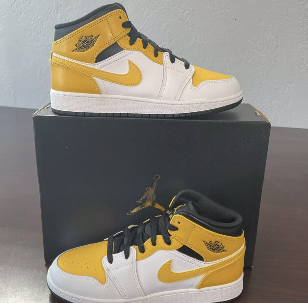 white black university gold jordan 1