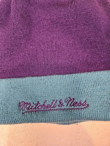 CHARLOTTE HORNETS Mitchell & Ness Team Winter Knit Pom Hat Beanie NBA - Picture 4 of 8