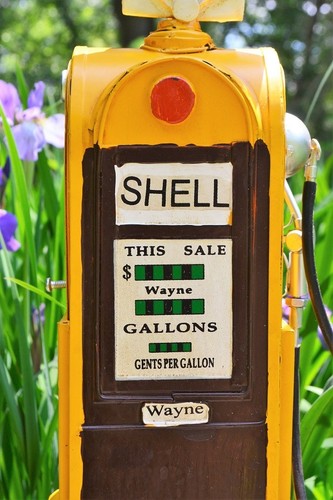 Handmade Tinplate Miniature Super Shell Gas Pump Model - Tin - Metal - Gasoline - Picture 10 of 12