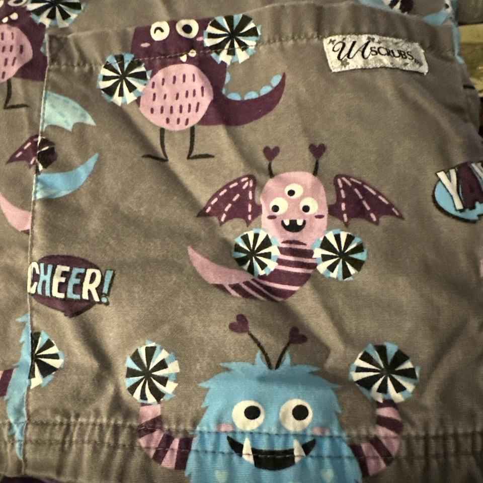 Scrubs 2- 3XL Medical Uniforms.One New Pre Washed, one Preowned Clean - Image 4 of 4