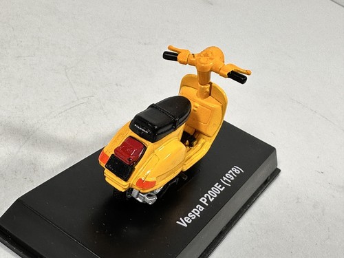 1978 VESPA P200E Vintage 1:32 Scale Model in Original Display Case/Box Piaggio - Picture 12 of 12