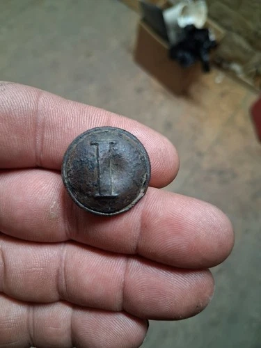 dug lined i coat button Civil war relic
