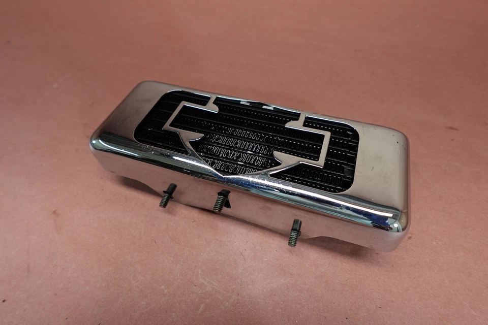 1999 - 2000 Harley Davidson Electra Glide FLHTCUI 油冷却器收音机带盖 — 第 2/4 张图片