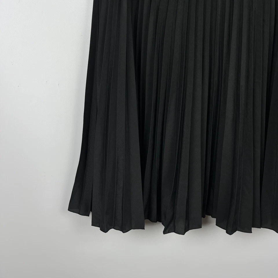 Women’s Burberry Uniform Pleated Midi Skirt Kilt Black Size UK - 8 Designer Rare - Image 4 of 4