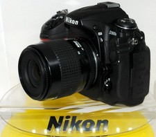 NIKON D300S + AF 35-80mm Lens + Camera in superb condition + Lowepro bag