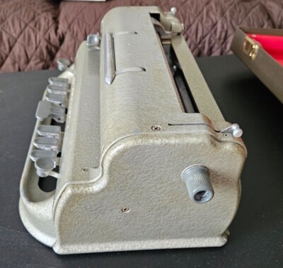 PERKINS Brailler シルバー ケース付き Antique (1976) Perkins Brailler w/ Original Case, Manual, and Dust