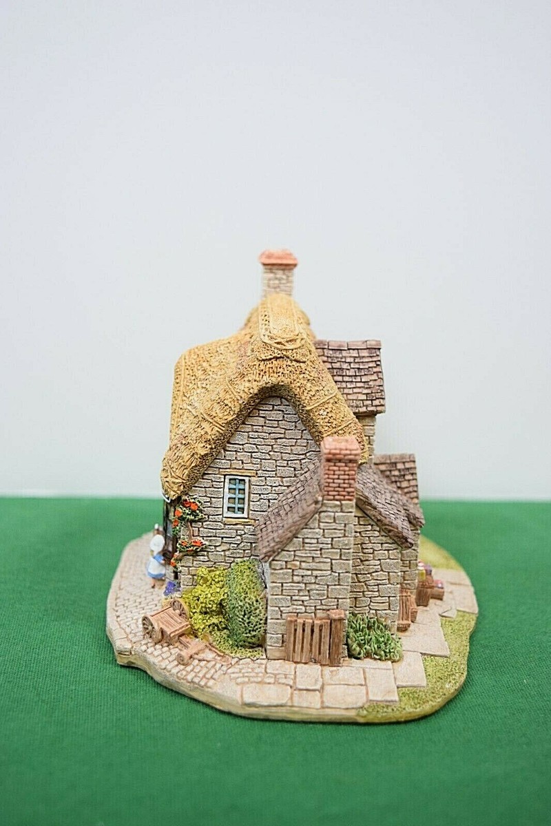Lilliput Lane Village Shops - Penny Sweets - Mint in