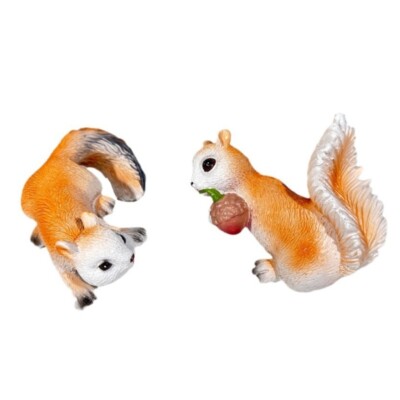 Set of 2 Cute Resins Squirrels Hanging Decorations for Living Room or Balconies