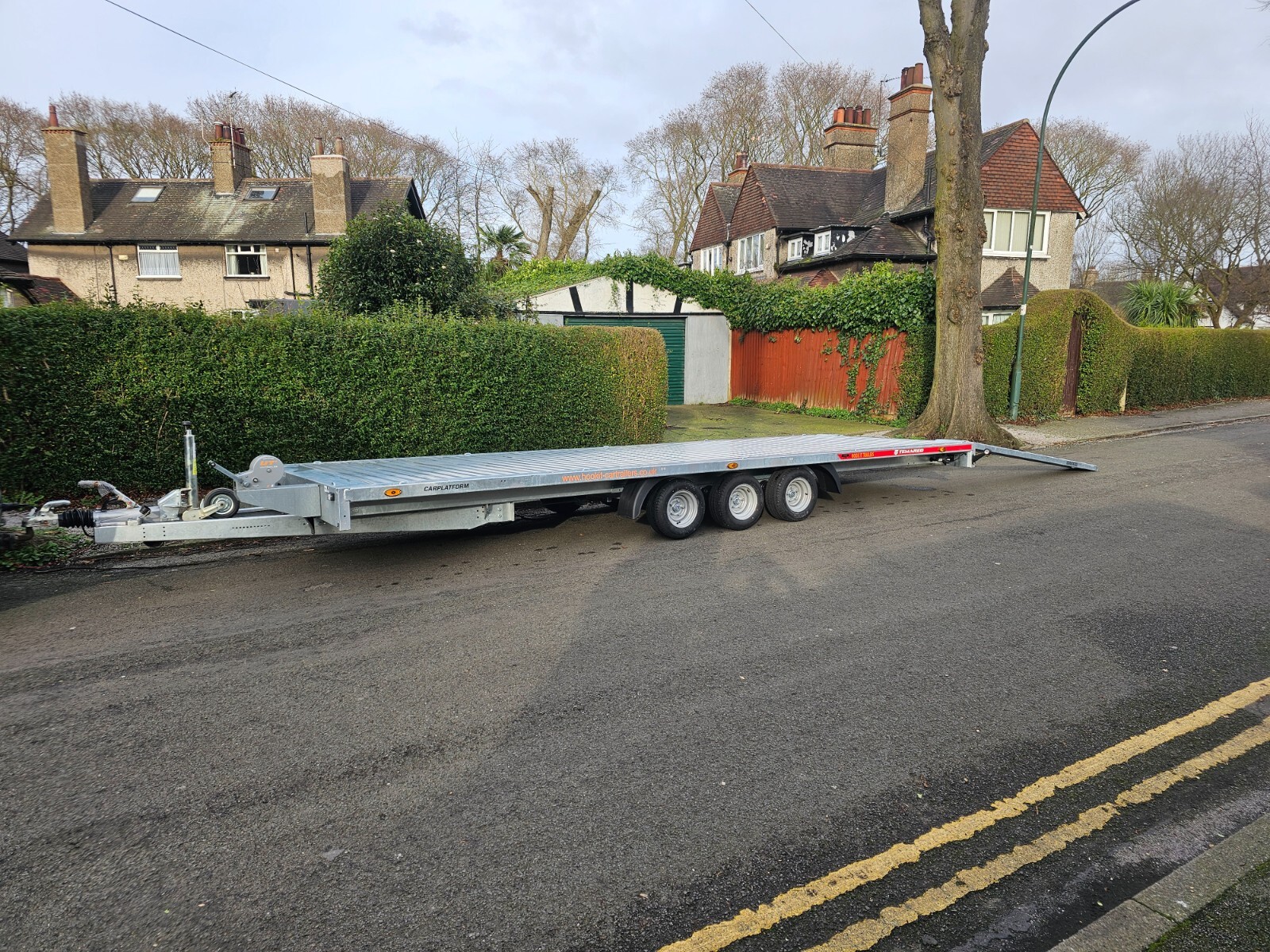 20ft TRI AXLE 3500kg FLATBED WITH RAMPS CAR TRANSPORTER TRAILER