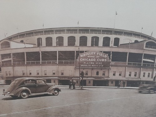 CLEARANCE - Vintage Wrigley Field Photo canvas wall hanging - Picture 2 of 3