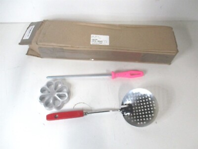 Coladera Cast Iron Bunuelera Rossette with Oil Spoon and Rustic Plastic handle 