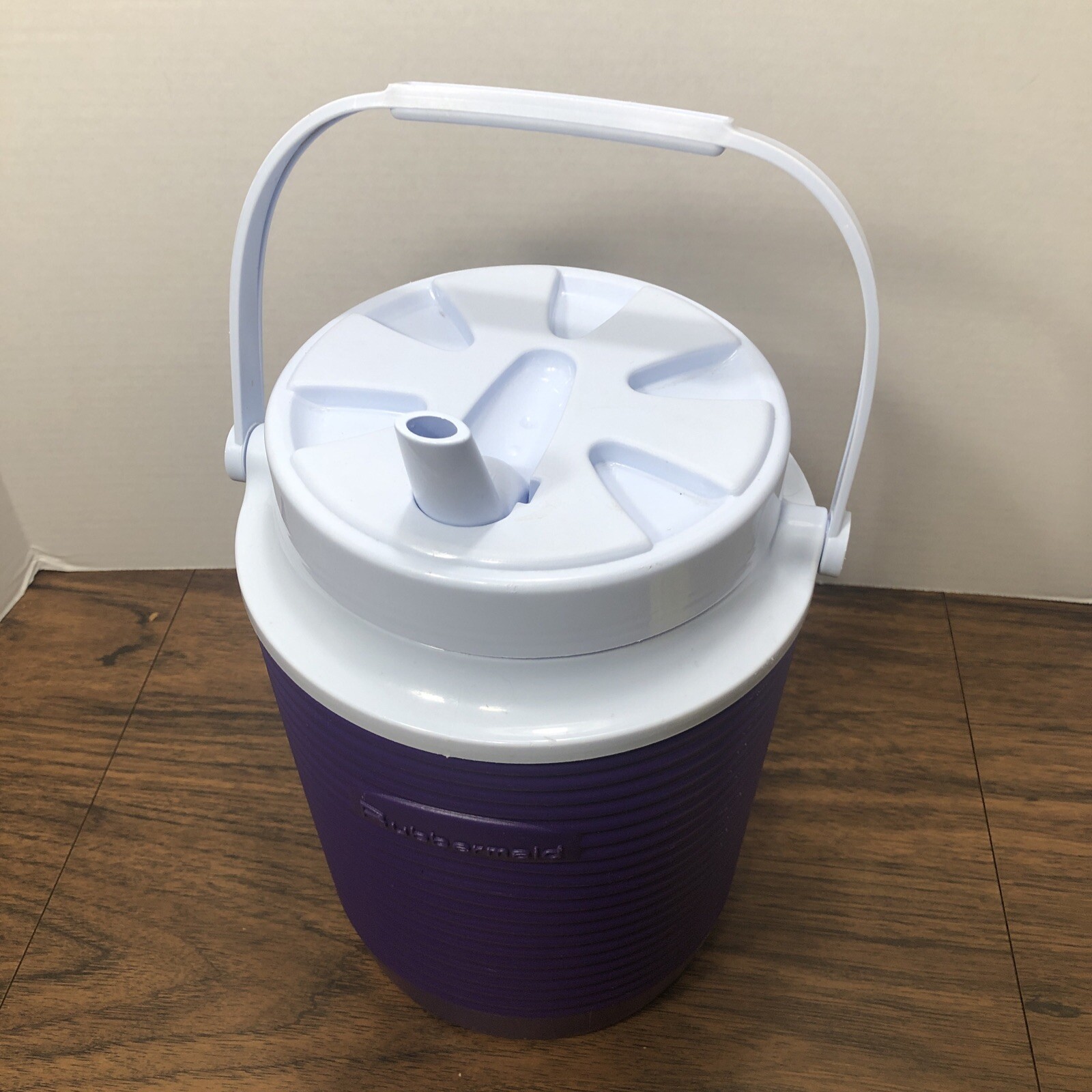 Genuine Rubbermaid Plastic 1 Gallon Outdoor Water Jug Cooler *RARE PURPLE* 156A