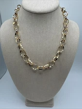 Beautiful Macy’s International Concepts Gold Tone Open Link Chain Necklace