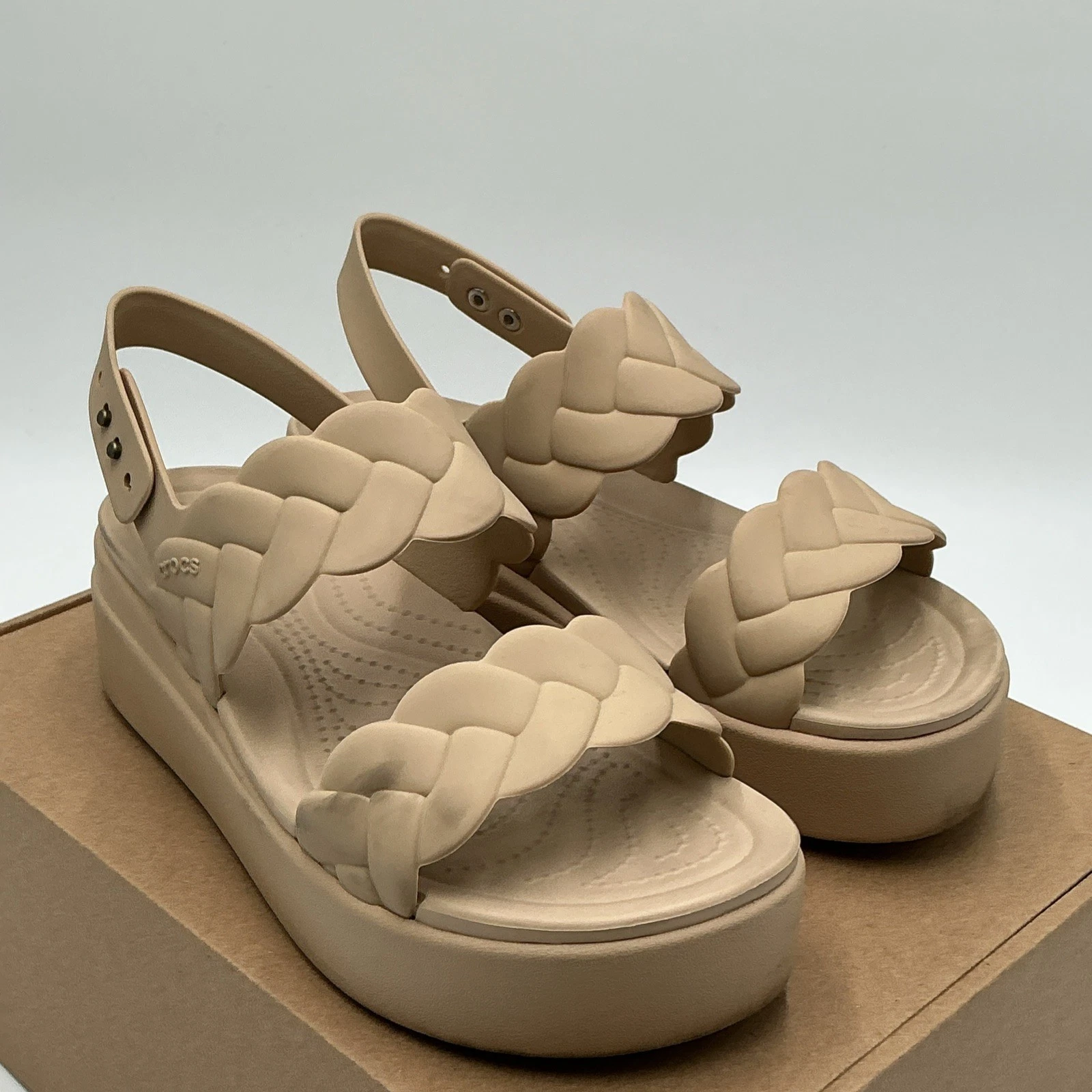 Crocs Brooklyn Sandals Women's 7 Beige Woven Low Wedge Adjustable Strap Ebay4014