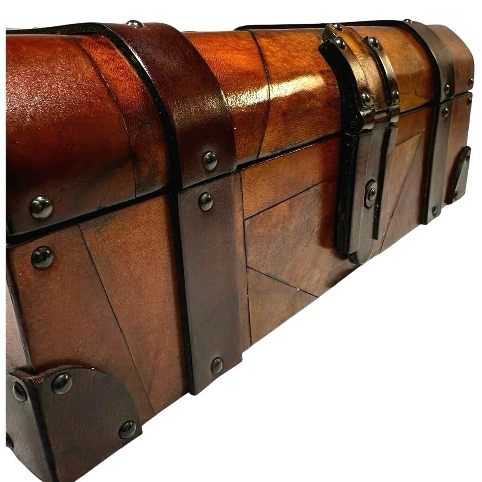 Pecho de cuero artesanal vintage inspirado en Wesley Bober años 70 - excelente - raro Foto 3 de 4