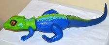 Robo Alive Robotic Green Lizard Toy by ZURU Real-Life Robotic Crawling Pet WORKS
