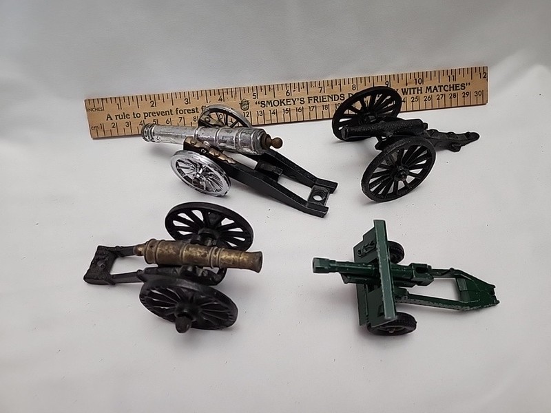 Lot of 4 Toy Cannons - Italy  GP 382 , USA cannon,  Unbrand, Cast Iron