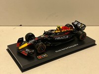 Red Bull Racing RB19, #11 Sergio Perez F1 2023 Bburago Hardcase Mit Fahrer 1:43