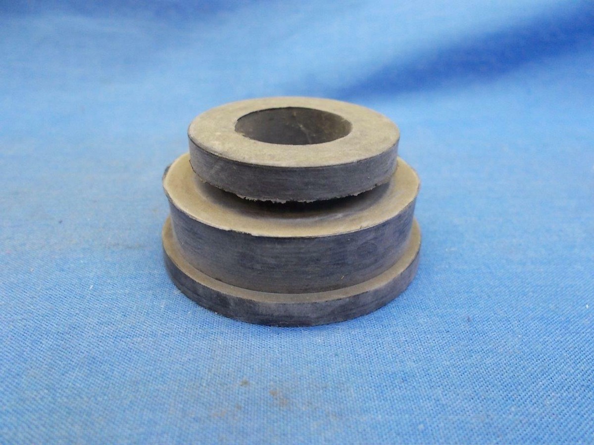 Kawasaki 92075-1775. Battery Case Damper. Fits 