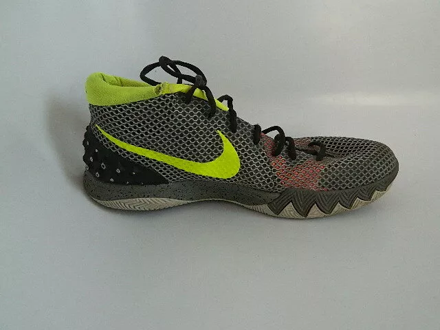 Kyrie 1 top black and green