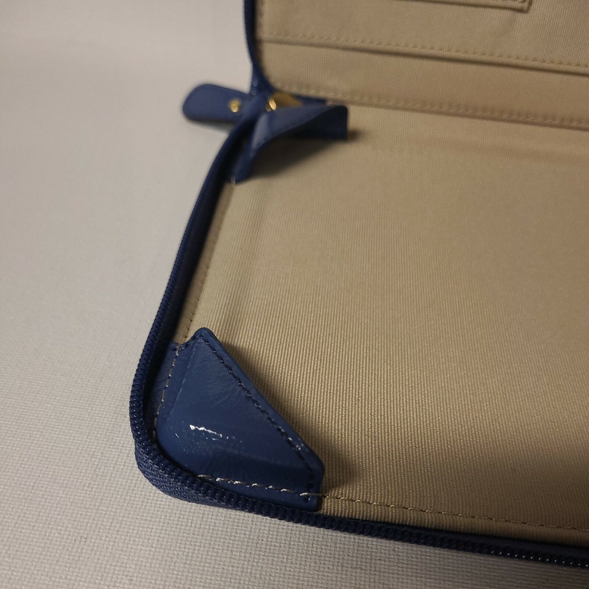COACH タブレットケース BRAND NEW! COACH Signature Zipper iPad/Tablet Case 8.5