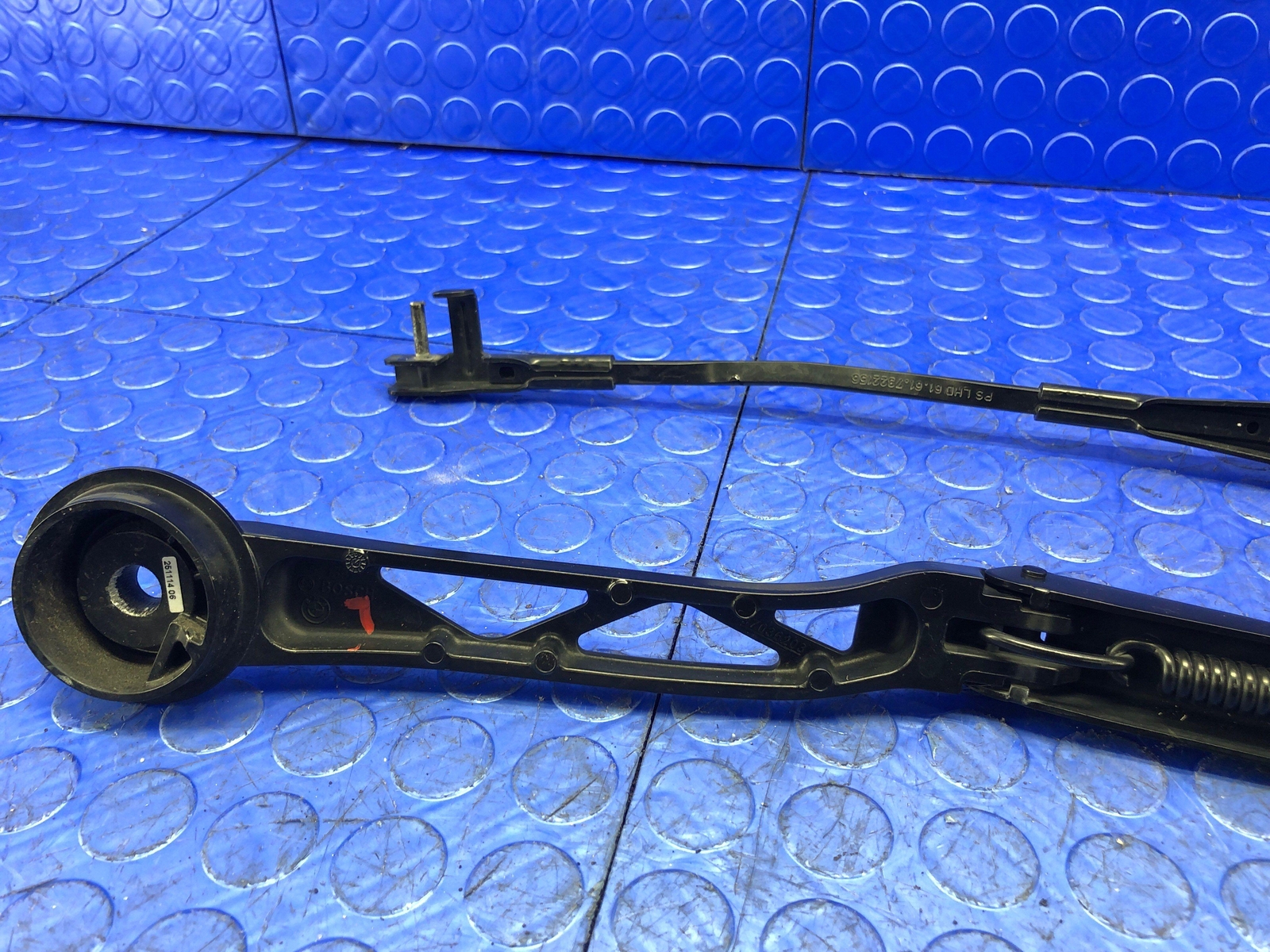 2014-2020 BMW I8 OEM FRONT RIGHT AND LEFT WINDSHIELD WIPER ARM SET