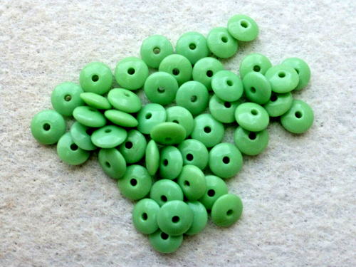 VINTAGE VERY NICE 48 PCS JADE GREEN COLOR GLASS TRADE BEADS