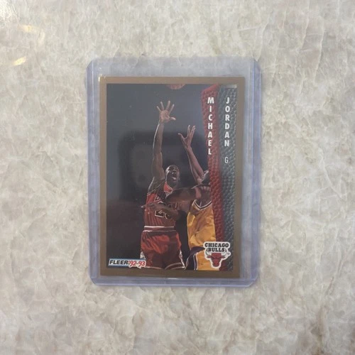 1992-93 Fleer - Michael Jordan #32 Bulls Legend Rare (B)