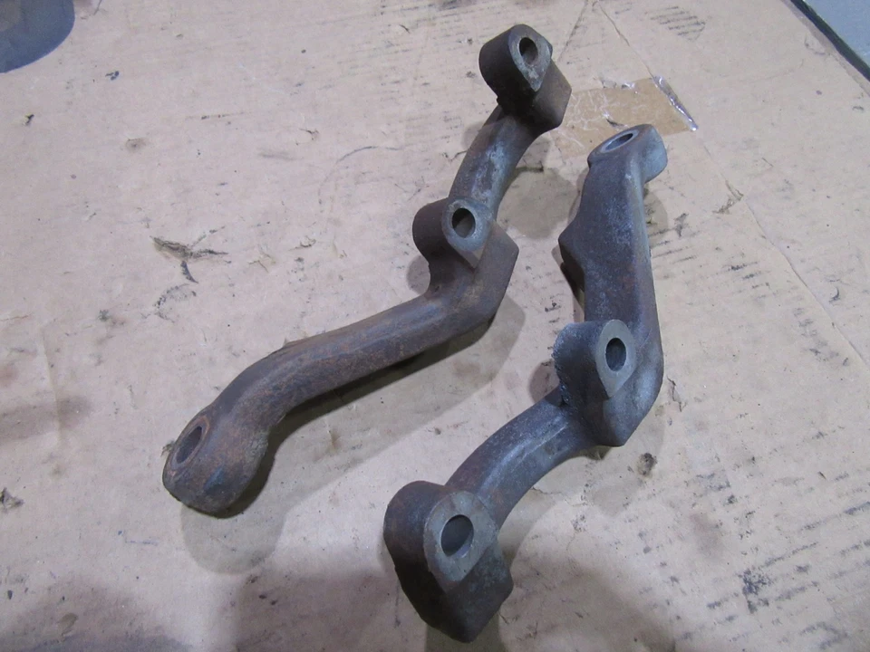 Juego de pares de brazos de dirección de husillo delantero para camioneta Ford F250 1966 Foto 2 de 2