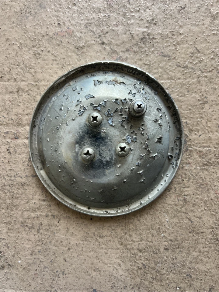 1968 Chrysler Imperial Gas Cap Emblem Door Foto 2 de 2