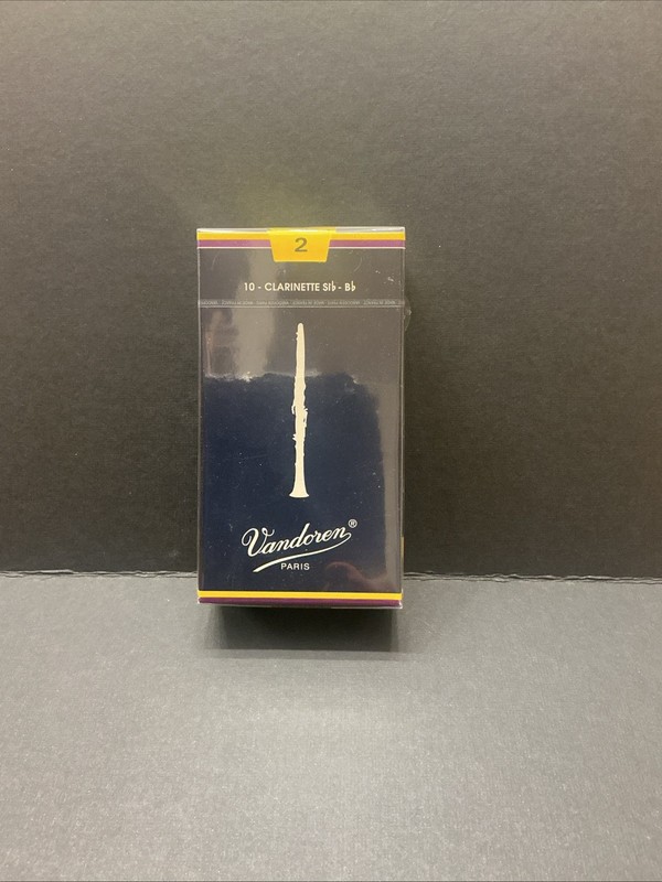 Vandoren CR102 Traditional Bb Clarinet Reeds (Strength 2) - Box of 10