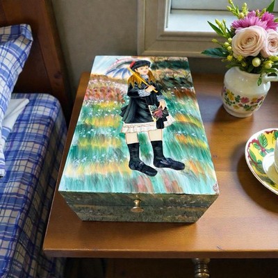 VTG La Belle Trinket Box Girl With Umbrella Lacquered Turquoise Interior