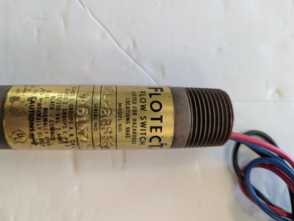 INTERRUPTOR DE FLUJO FLOTECT M# V6BPBBS3B M# 05140 125/250 VAC 5 AMP DKI 1000 Foto 4 de 4